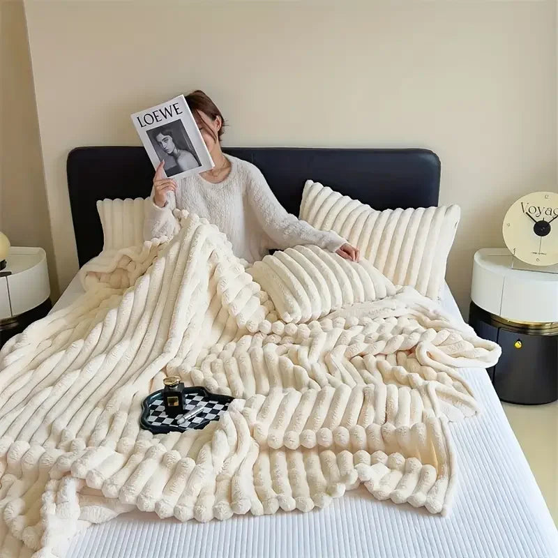 Light Luxury Solid Color Rabbit Velvet Blanket – Warmth & Elegance Combined