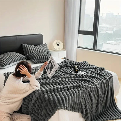 Light Luxury Solid Color Rabbit Velvet Blanket – Warmth & Elegance Combined